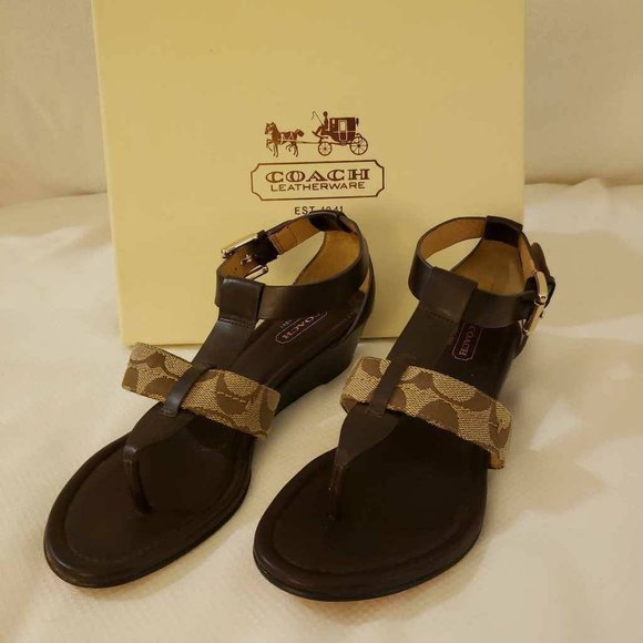 Coach Womens Velvet T-Strap Sandals Brown Beige Signature Thong Mid Heel 6 B New - Picture 1 of 15
